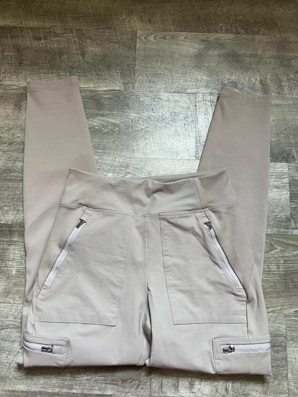 Athleta Headlands Hybrid High Rise Cargo Legging - Picture 13 of 15